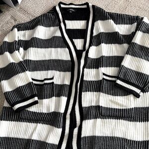 Gorgeous and super soft womens Davi&Dani cardigan size 2XL